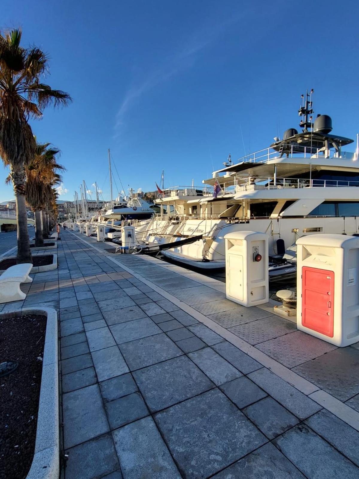 The Shell - New Interior Look But Same Old Charme 200Mt From The Sea With Garden And Parking Nearby Apartment Imperia Luaran gambar